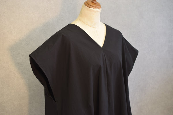V NECK TENT LINE ONEPIECE