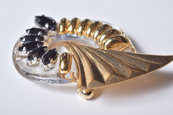 COQUETTE BROOCH