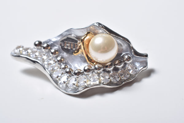OYSTER PEARL BROCCH