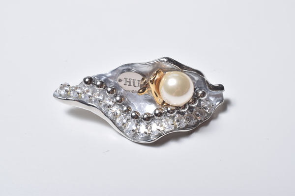 OYSTER PEARL BROCCH