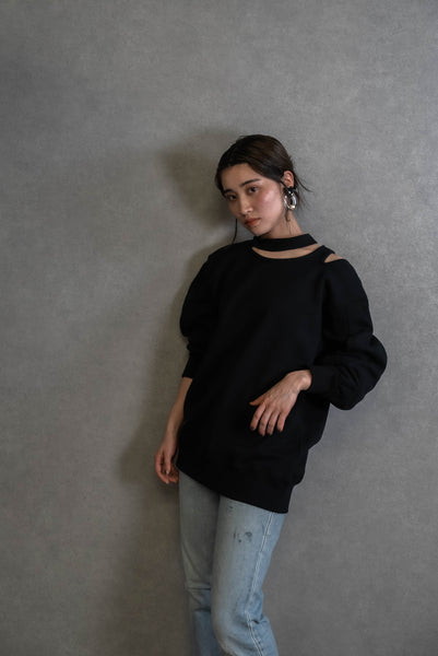 ASYMMETRY OPEN SHOULDER LONG SLEEVE URAKE PULLOVER