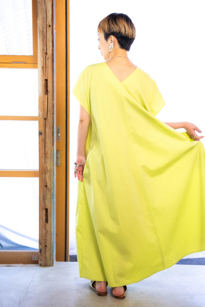 V NECK TENT LINE ONEPIECE