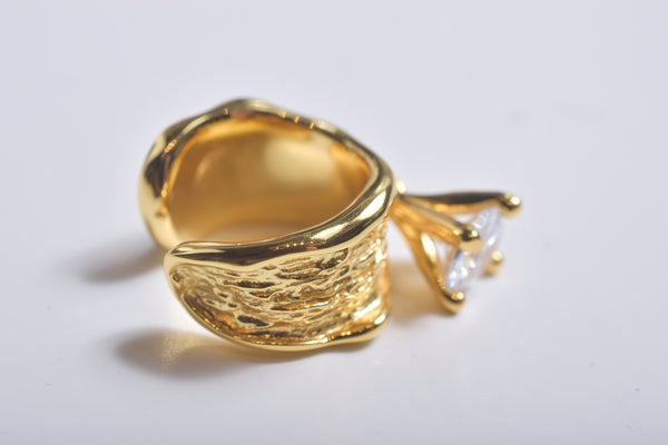 SWING ZIRCONIA EARCUFF