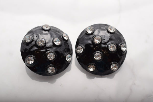 DOT EARRING