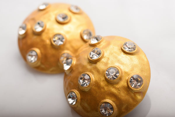 DOT EARRING