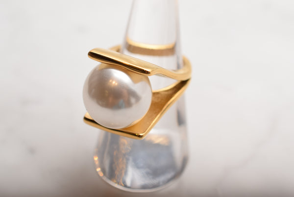BIG PEARL RING