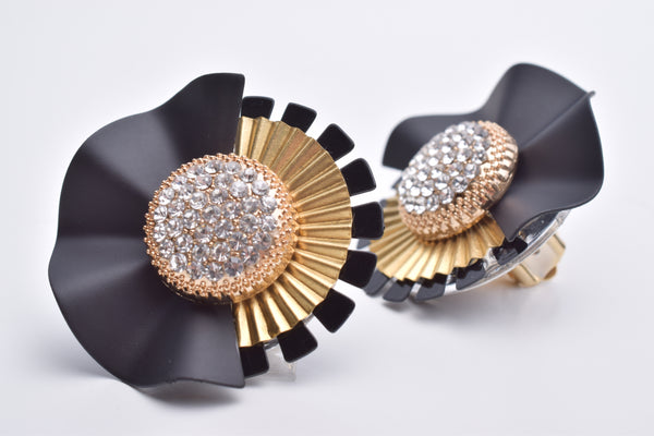 MODERN FLOWER EARRING/PIERCE