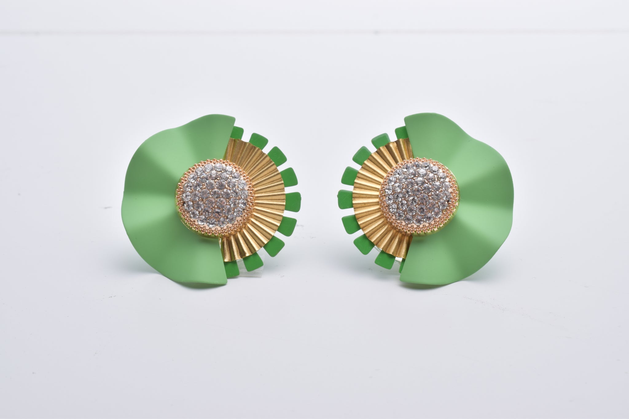 MODERN FLOWER EARRING – H U I