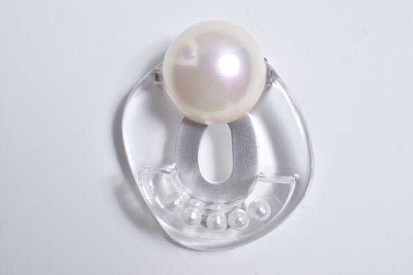 PEARL PEARL BROOCH