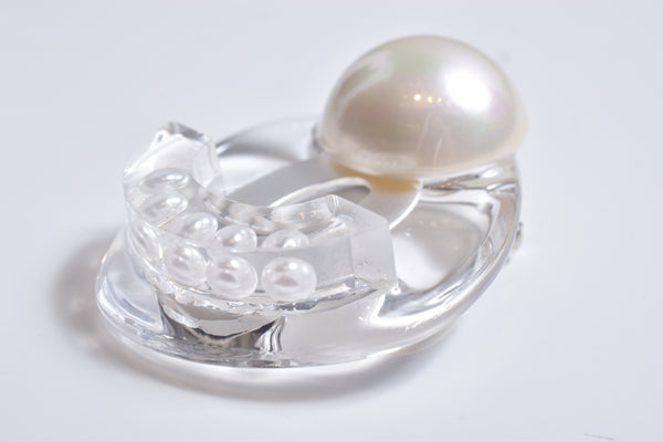 PEARL PEARL BROOCH