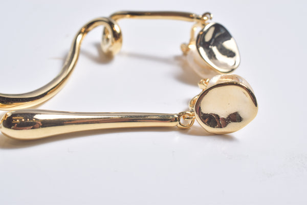 CURVE EARRING/PIERCE