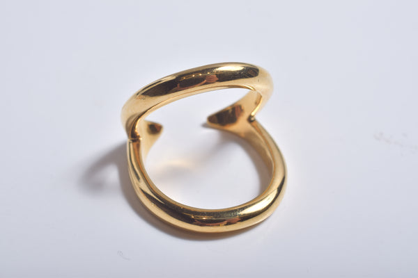 DOUBLE CURVED RING