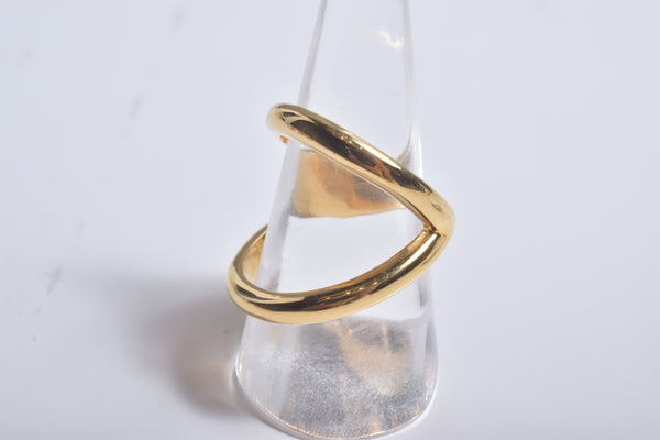 DOUBLE CURVED RING