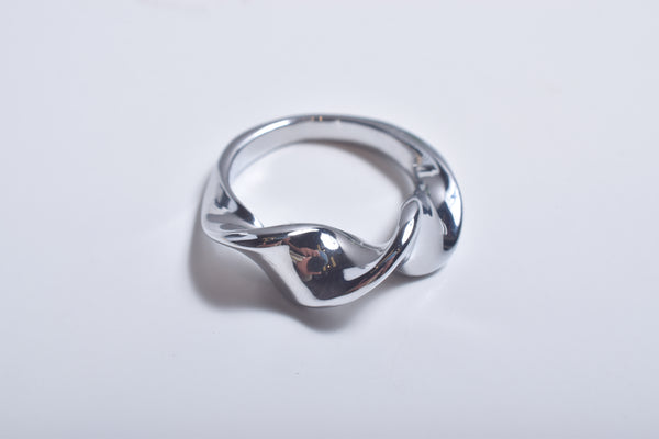 TWIST CURVE RING
