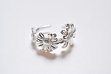 DAISY MOTIF EARCUFF