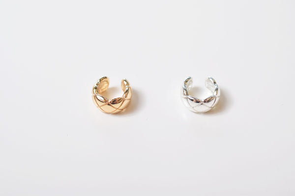 QUILTED GLOW EARCUFF