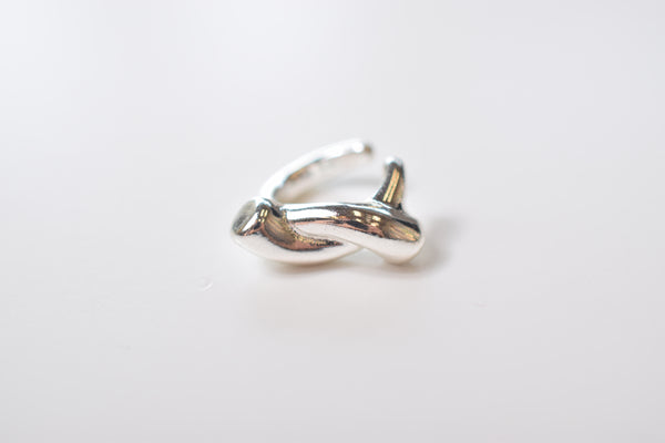 TWIST CURVE EARCUFF