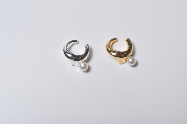 PEARL FLOW EARCUFF