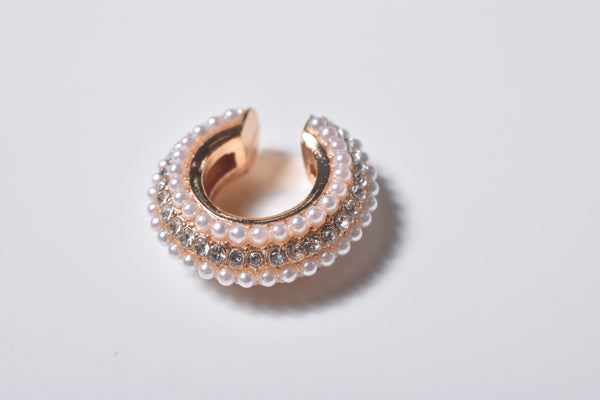 PEARL LAYER EARCUFF