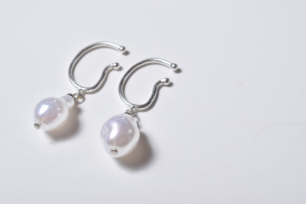 SWING PEARL EARCUFF