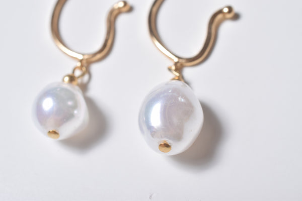 SWING PEARL EARCUFF