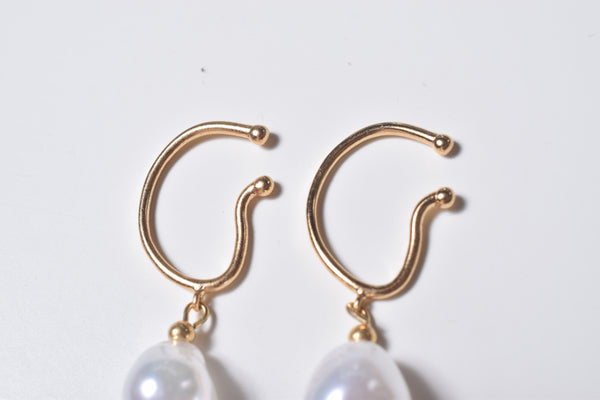 SWING PEARL EARCUFF