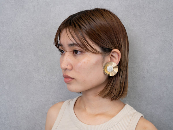 MODERN FLOWER EARRING/PIERCE