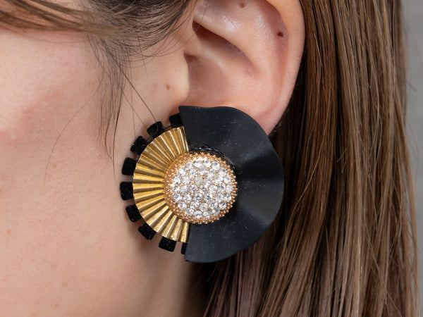 MODERN FLOWER EARRING/PIERCE