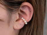 4 PEARLS TINY EARCUFF
