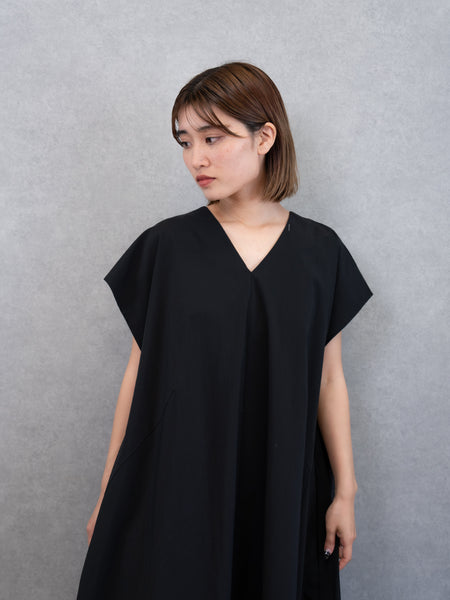 V NECK TENT LINE ONEPIECE