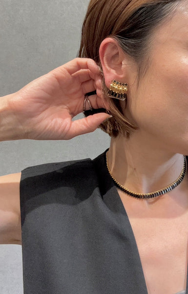 FUN DAIA MINI EARRING