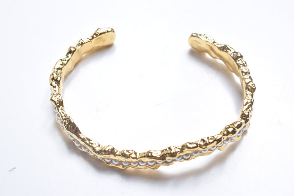PEARL BEADS DEFORMATED BANGLE