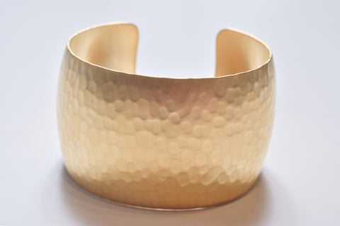 HAMMERED BANGLE