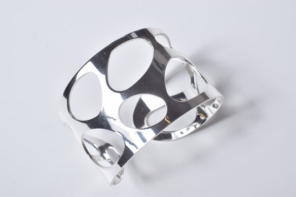 HOLLOW OVAL BANGLE