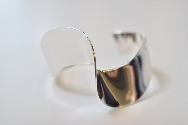 FLOW BANGLE