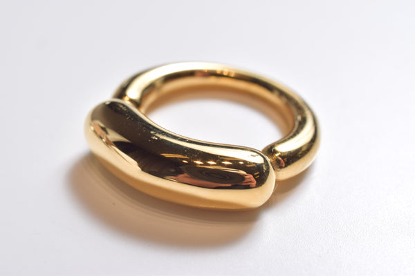 CURVED BAR RING