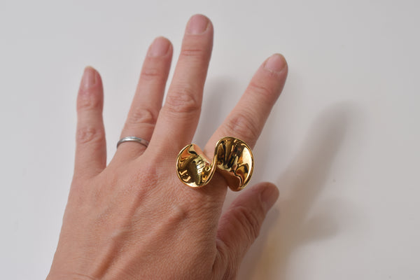 SCULPTURAL RING