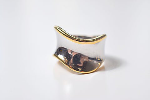 TWO-TONE CURVE RING
