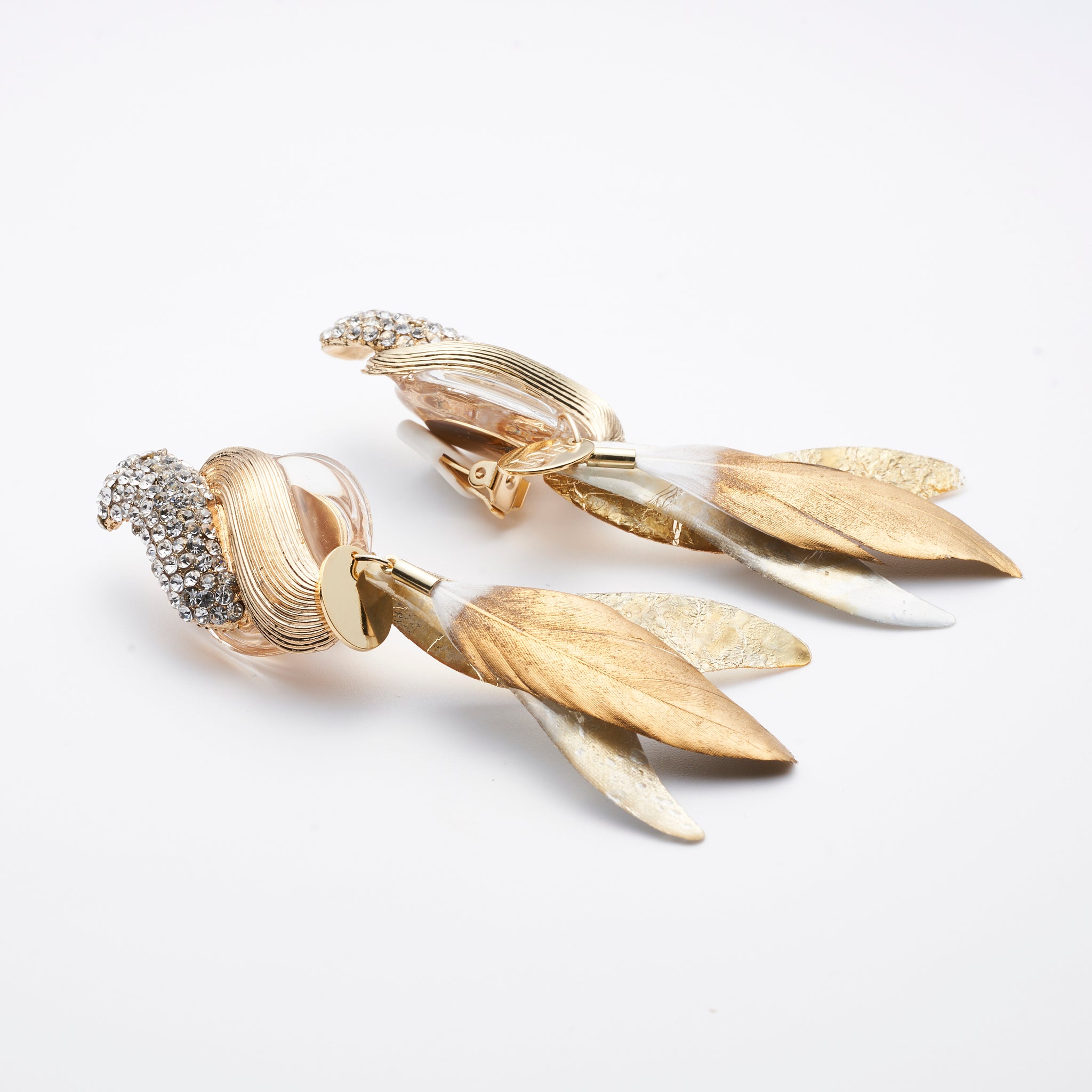 FEATHER EARRING/PIERCE – H U I