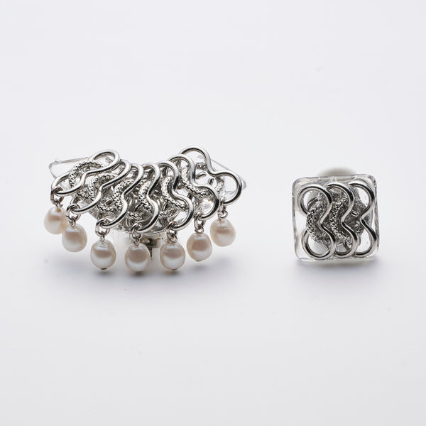 FRINGE PEARL EARRING