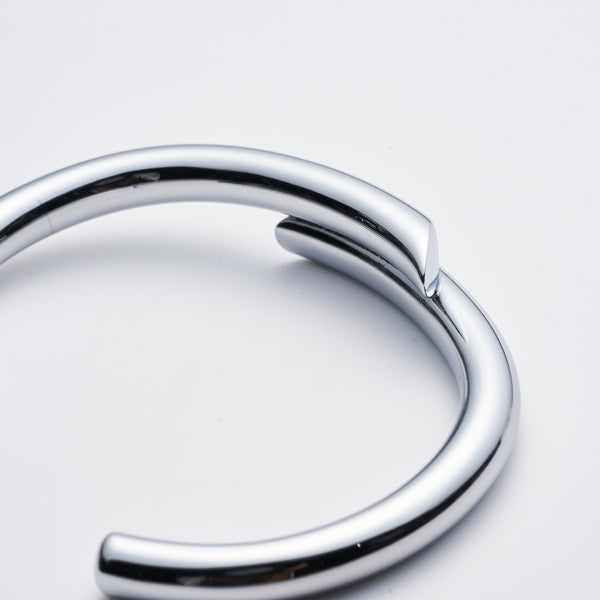 LINE DESIGN BANGLE
