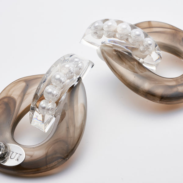 CLEAR PEARL EARRING/PIERCE