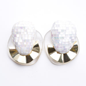 MOSAIC SHELL EARRING