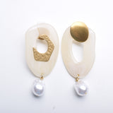 BAROQUE EARRING