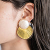 SHELL PEARL EARRING/PIERCE