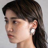 GLOSSY EARRING