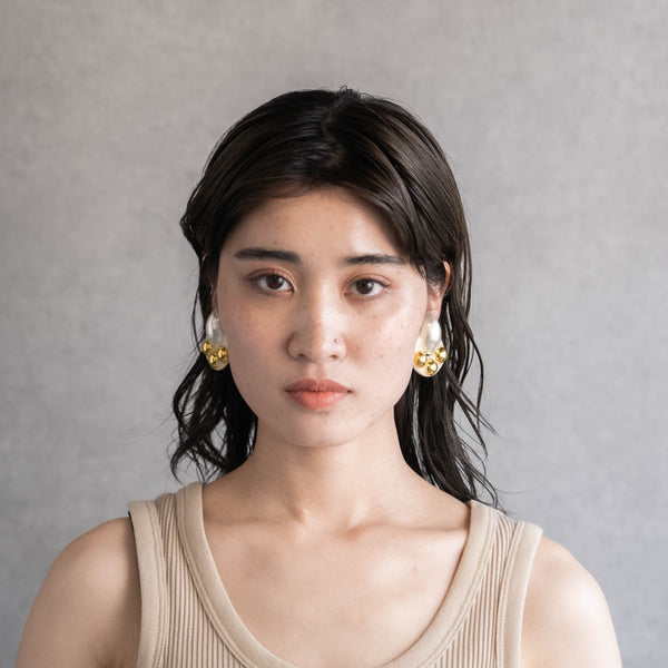 PEARL STUDS EARRING/PIERCE