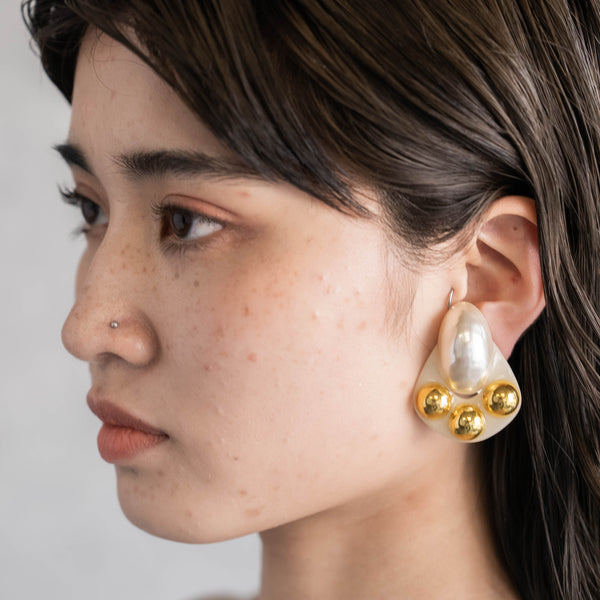 PEARL STUDS EARRING/PIERCE