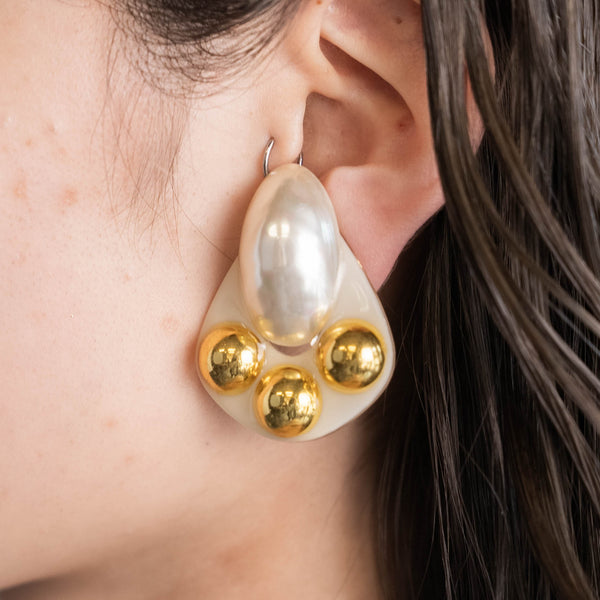 PEARL STUDS EARRING/PIERCE