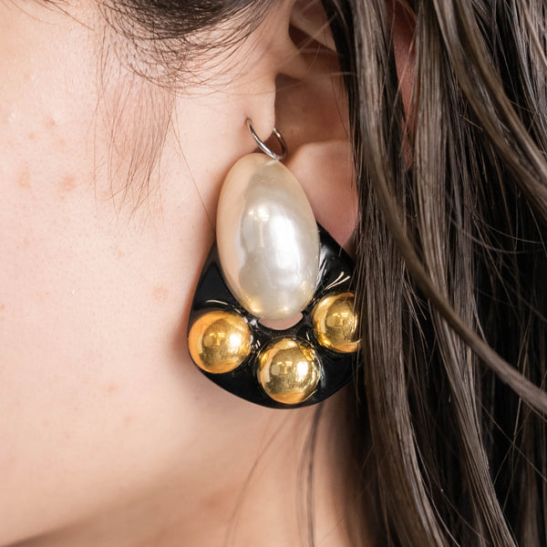 PEARL STUDS EARRING/PIERCE
